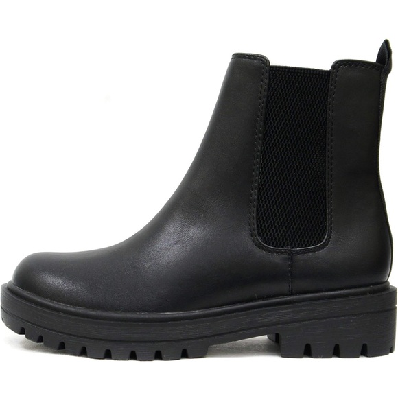 Soda Shoes - Soda Black Chelsea Lug Sole Ankle Boots